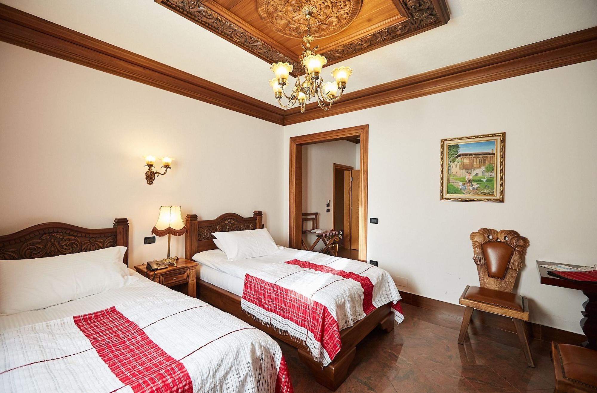 Brilant Antik Hotel Tirana Exterior photo