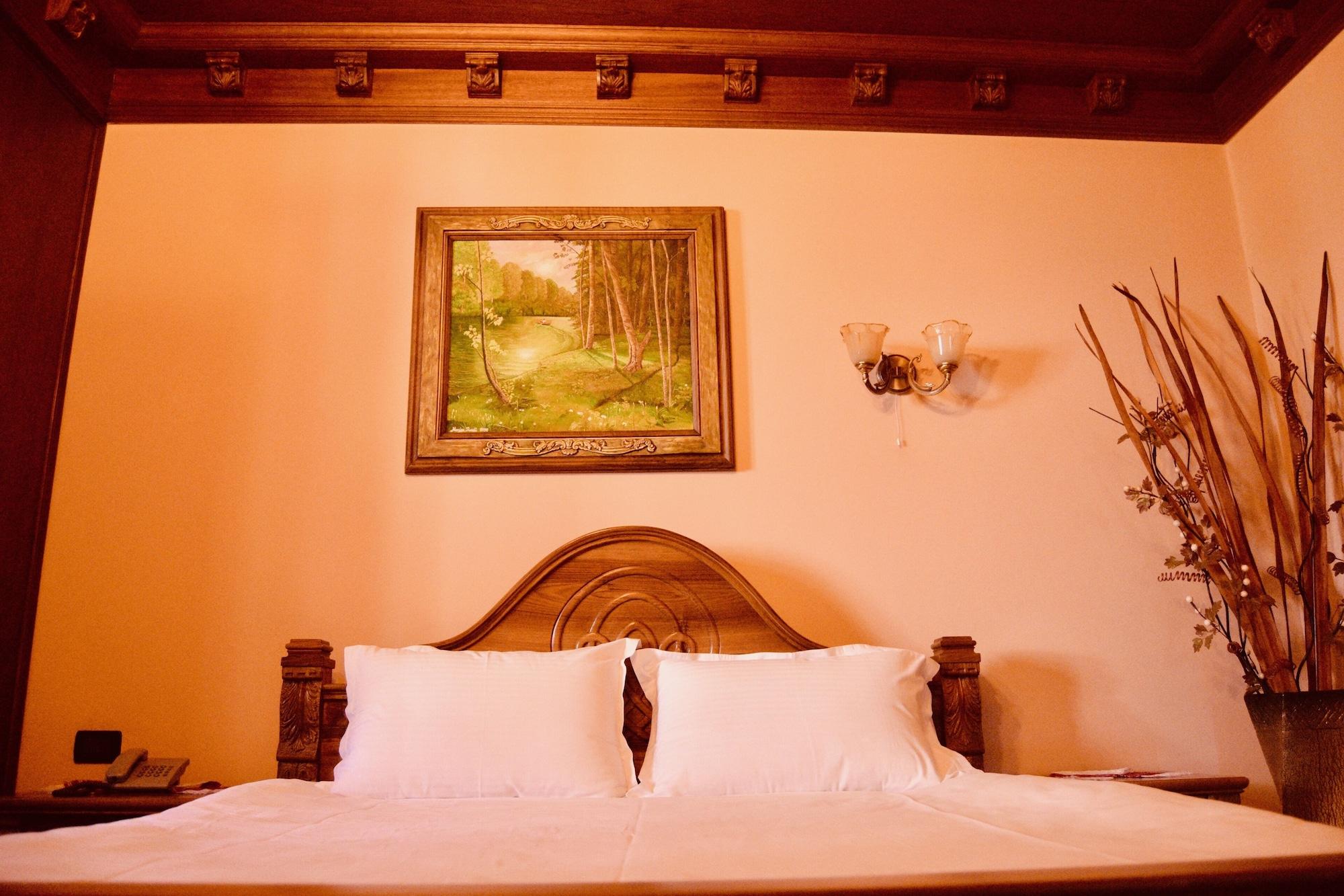 Brilant Antik Hotel Tirana Exterior photo